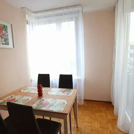 Stadtteil Steele- Einkaufsparadies 2min Zu Fuss Essen